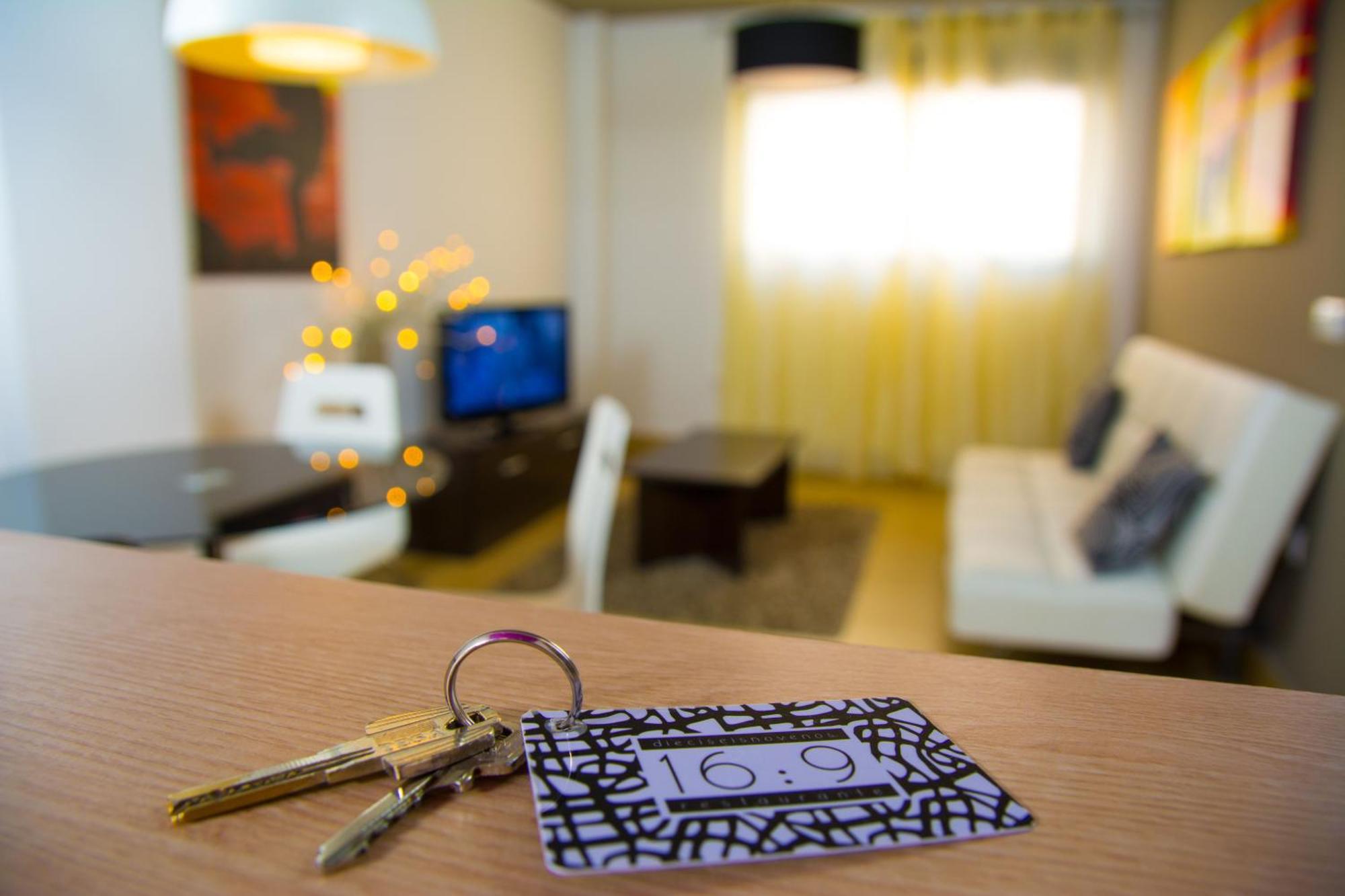 Apartamentos 16:9 Playa Suites Альмерия Экстерьер фото